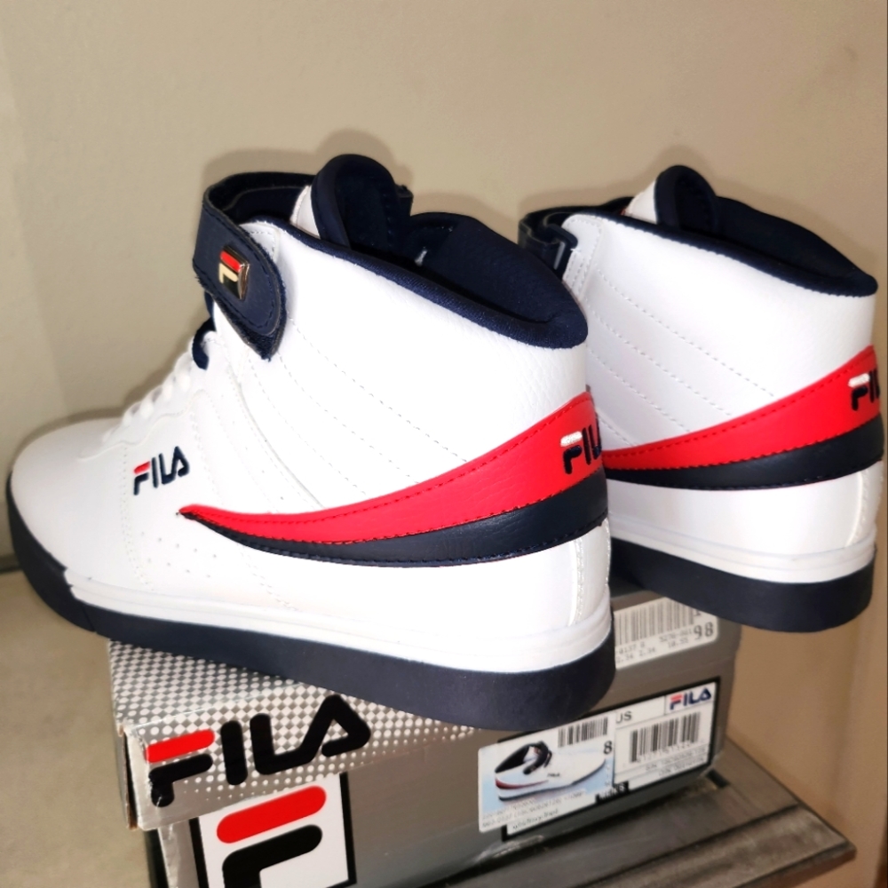 Retro FILA Men's size 8